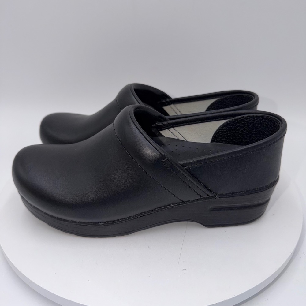 Dansko Professional Black Leather Clogs Women's 37 US 6.5-7 Comfort Shoes